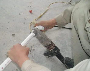 沙坪坝漏水维修电话